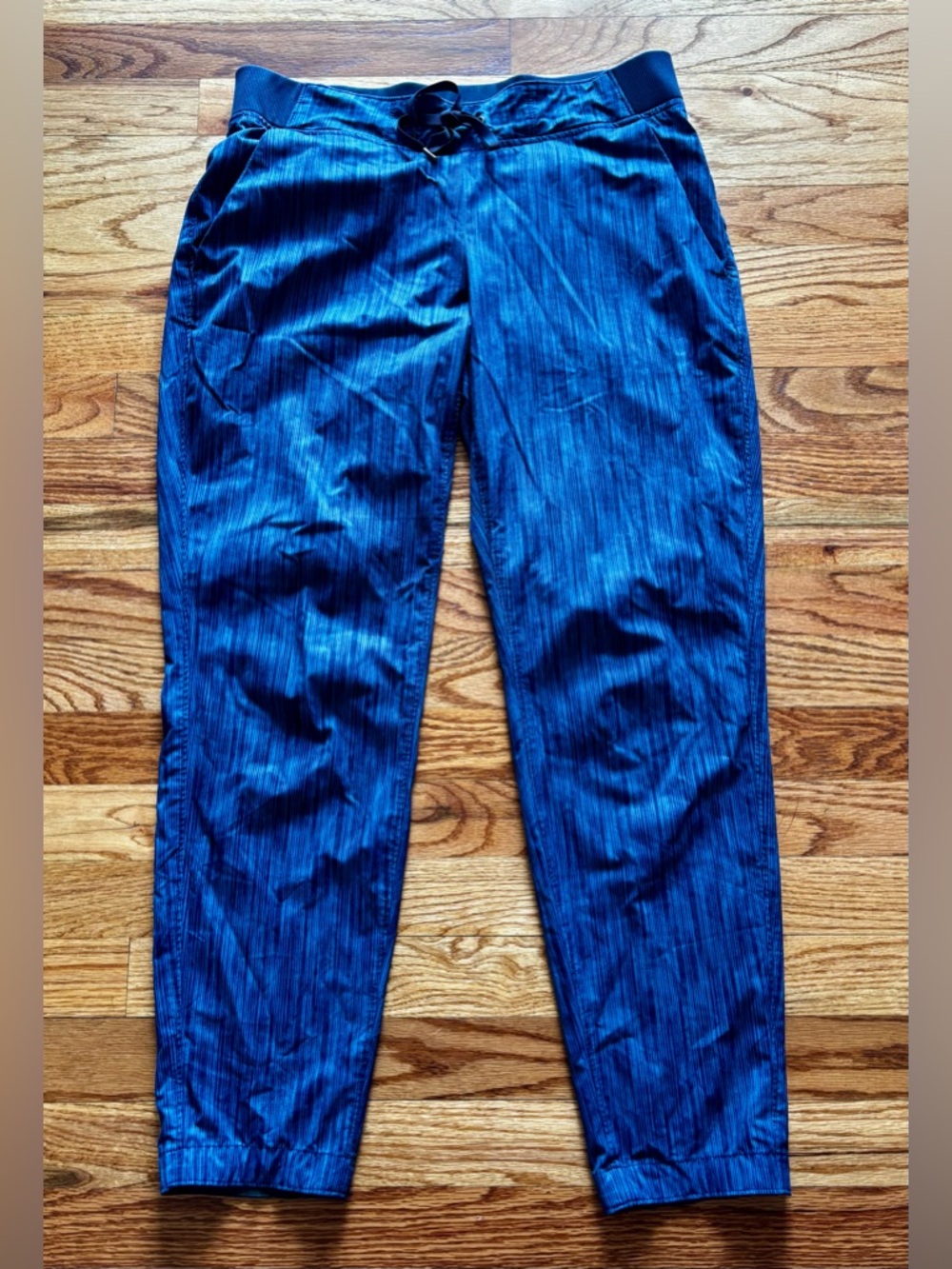 Athleta Midtown Stride Blue Wash Pinstripe Drawstring Jogger Pants - Size 8